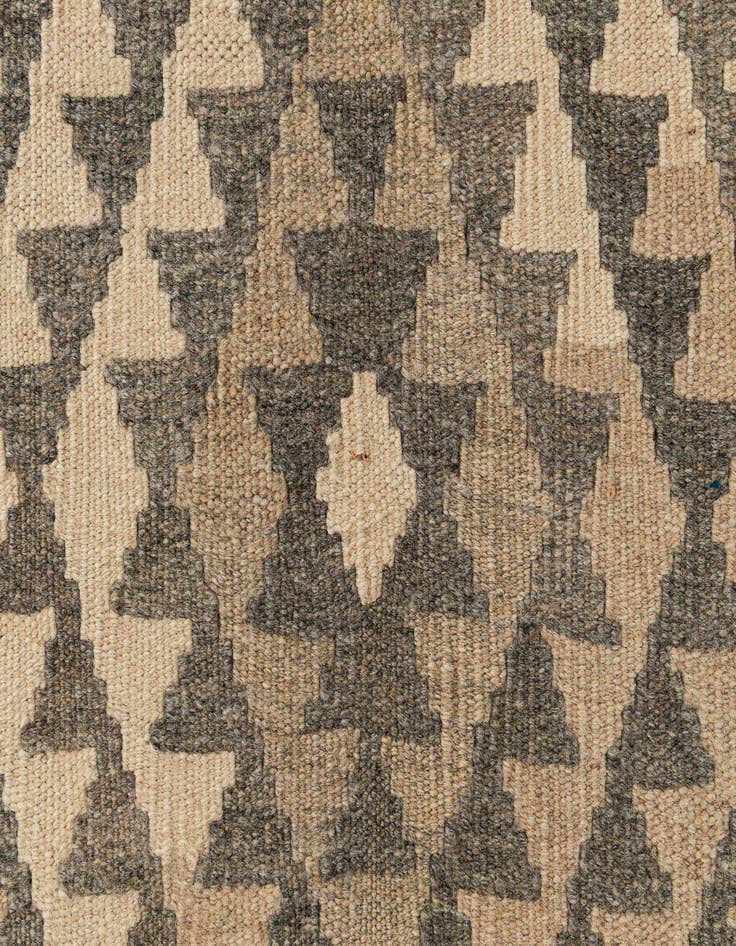 Detail image of  3' 5 x 5' 6  Hand Woven Kilim Maymana Wool Rug