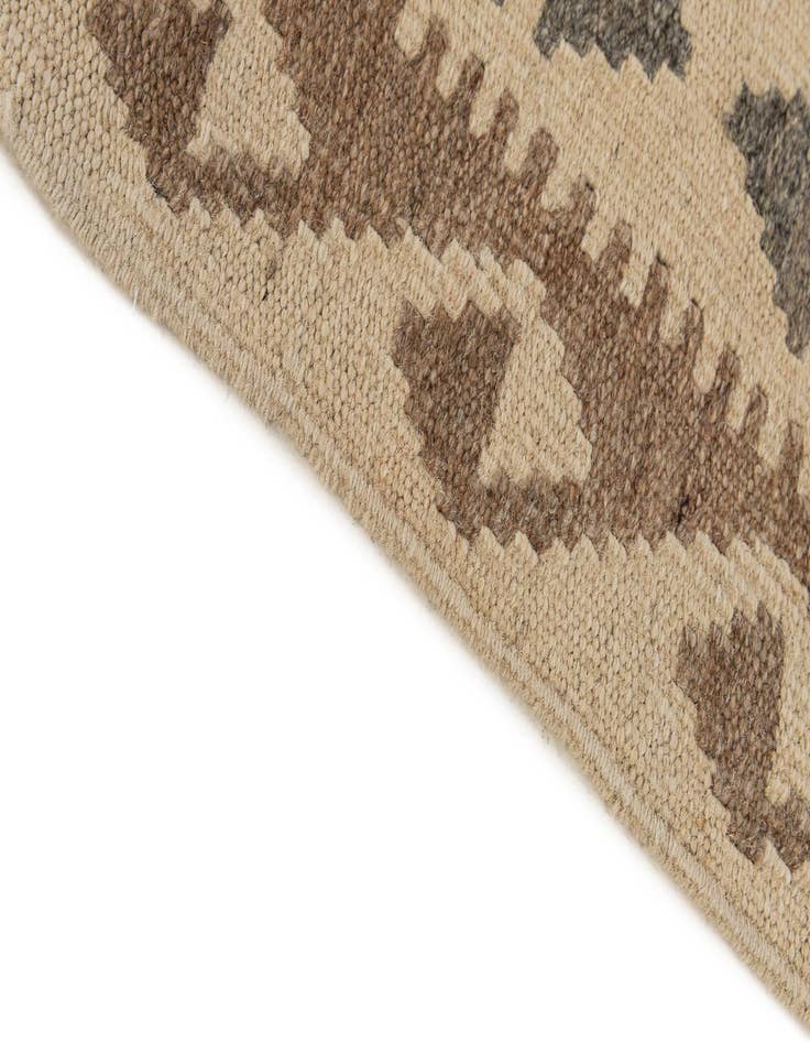 Detail image of  3' 5 x 5' 9  Hand Woven Kilim Maymana Wool Rug