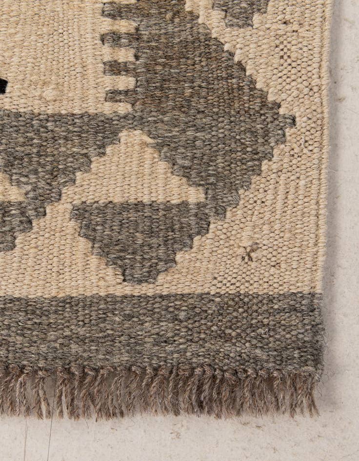 Detail image of  3' 6 x 4' 11  Hand Woven Kilim Maymana Wool Rug