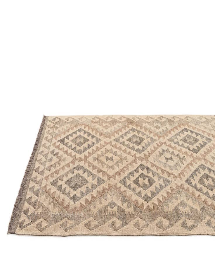 Detail image of  3' 6 x 5' 3  Hand Woven Kilim Maymana Wool Rug