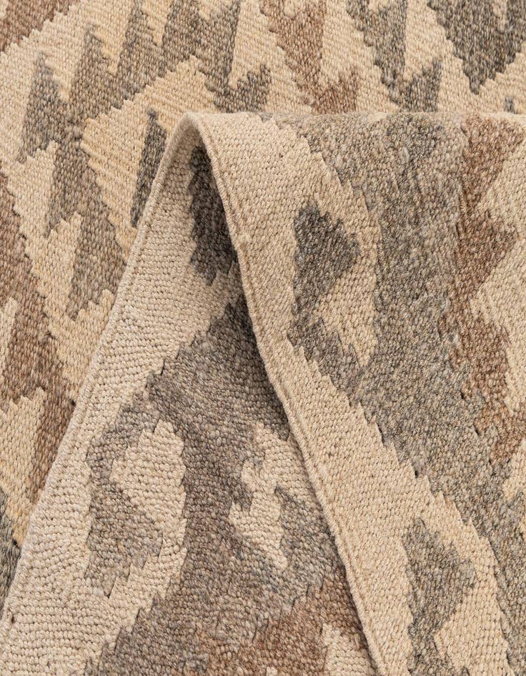 Detail image of  3' 6 x 5' 3  Hand Woven Kilim Maymana Wool Rug