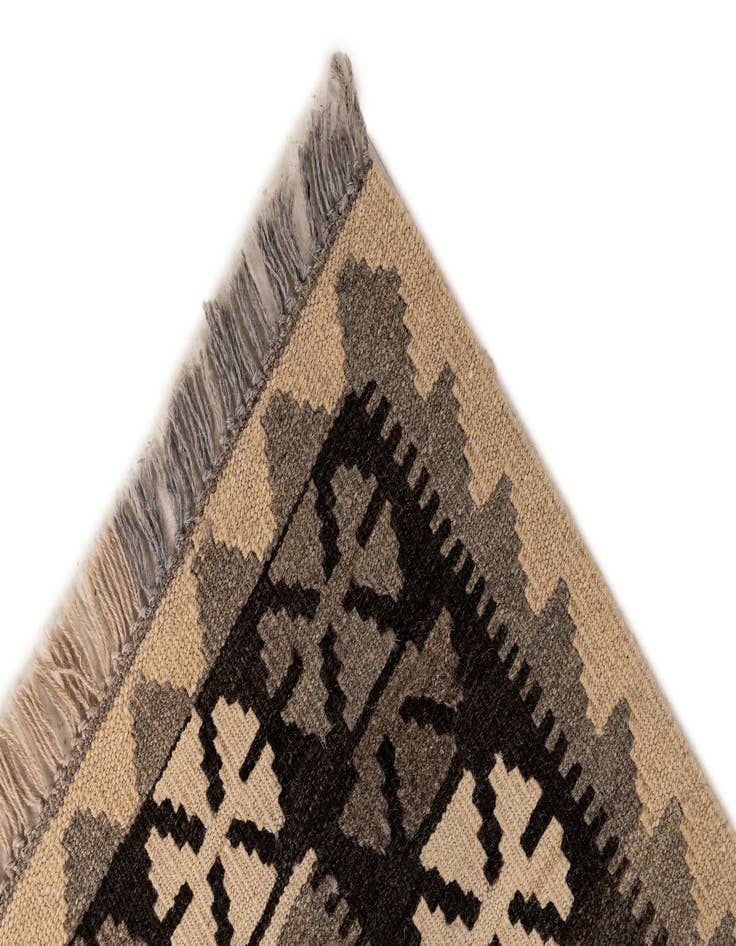 Detail image of  2' 11 x 3' 11  Hand Woven Kilim Maymana Wool Rug