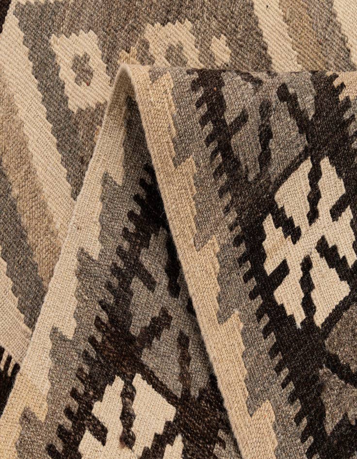 Detail image of  2' 11 x 3' 11  Hand Woven Kilim Maymana Wool Rug