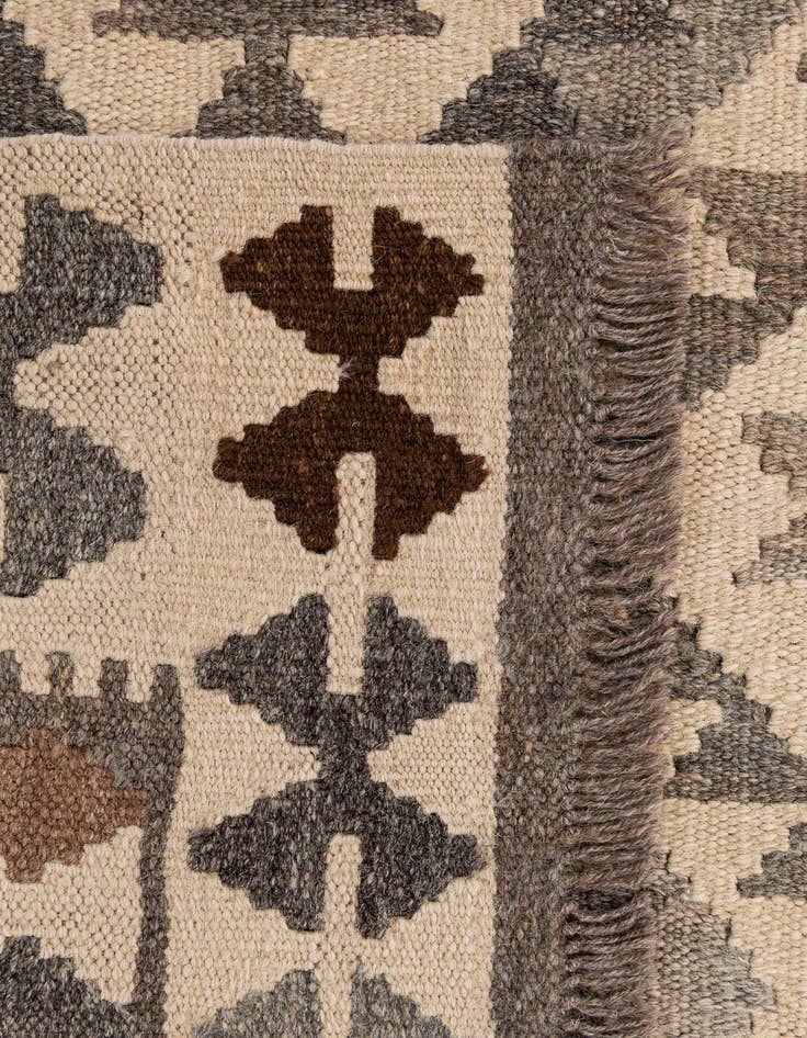Detail image of  3' 6 x 4' 11  Hand Woven Kilim Maymana Wool Rug