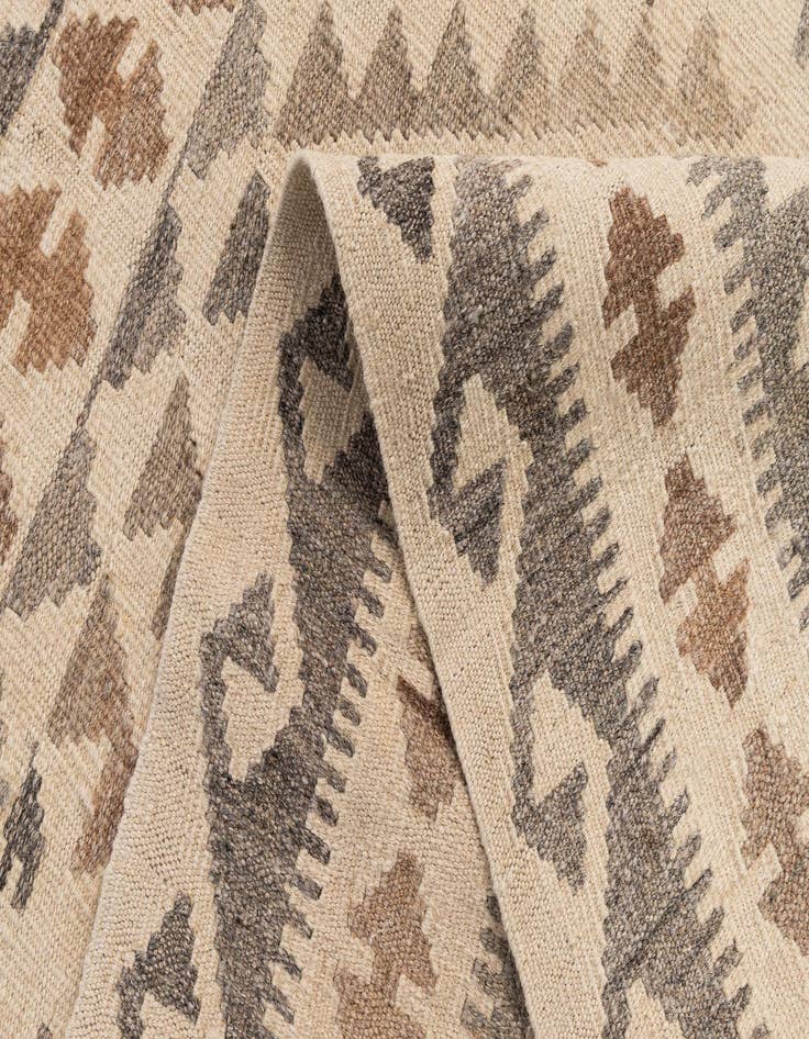 Detail image of  3' 5 x 5' 1  Hand Woven Kilim Maymana Wool Rug