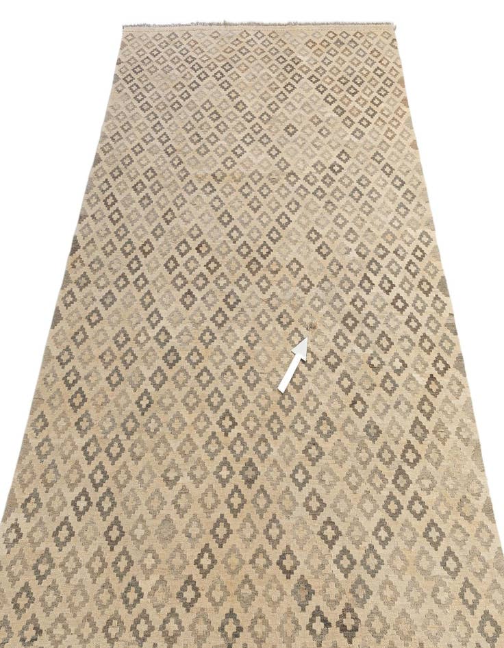 Detail image of  6' 10 x 9' 10  Hand Woven Kilim Maymana Wool Rug