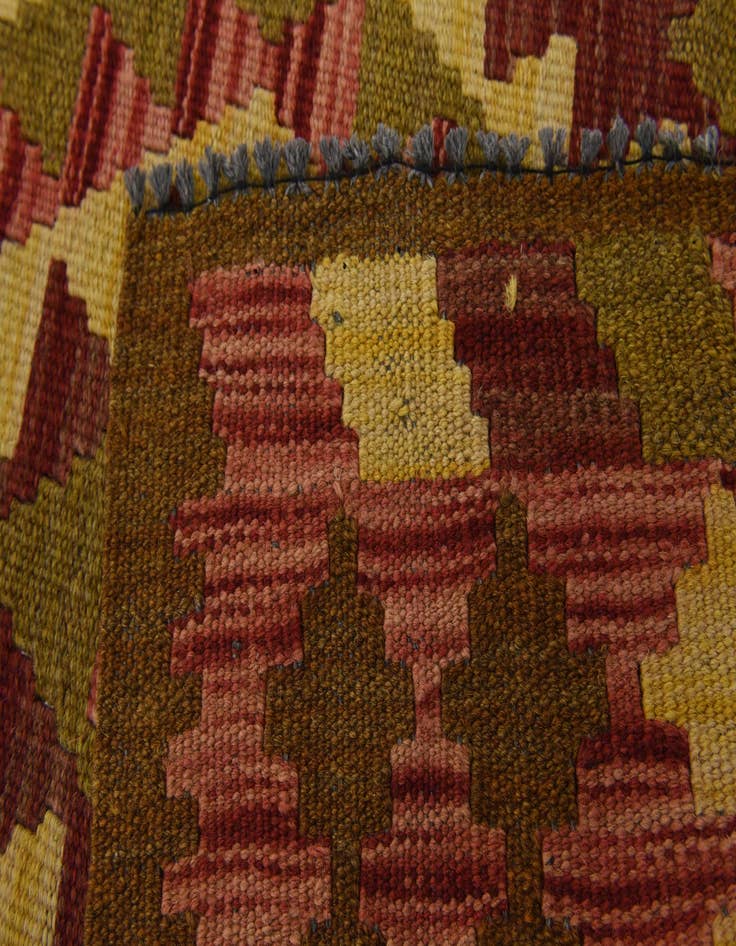 Detail image of  3' 5 x 6' 4  Hand Woven Kilim Maymana Wool Rug