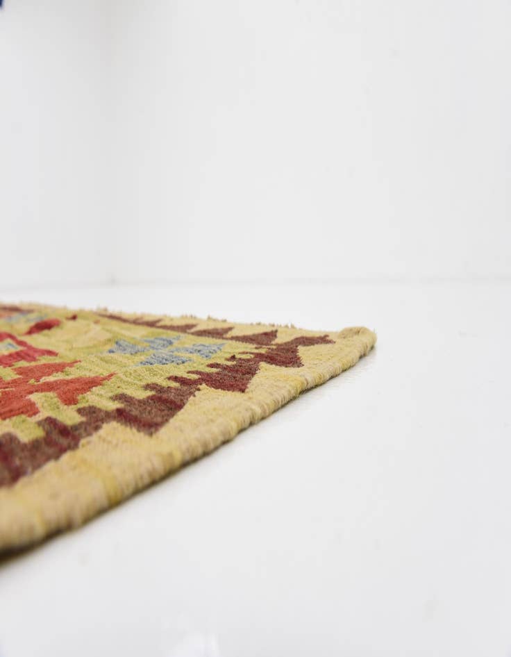 Detail image of  4' 10 x 6' 3  Hand Woven Kilim Maymana Wool Rug