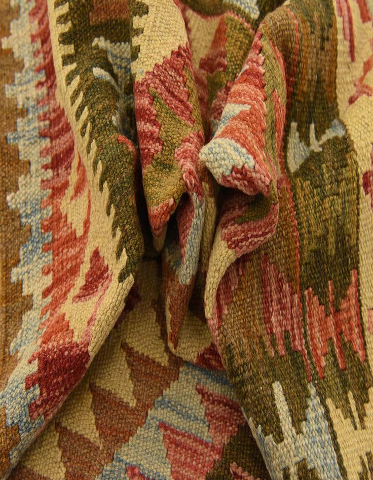 Detail image of  3' 3 x 4' 10  Hand Woven Kilim Maymana Wool Rug