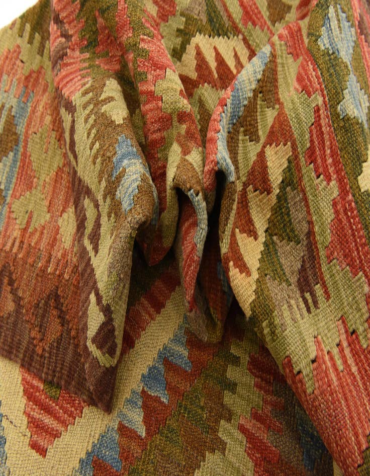Detail image of  3' 3 x 4' 11  Hand Woven Kilim Maymana Wool Rug