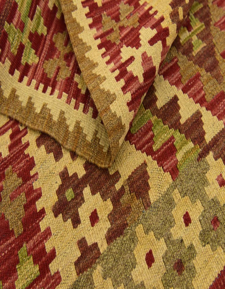 Detail image of  3' 3 x 5' 2  Hand Woven Kilim Maymana Wool Rug