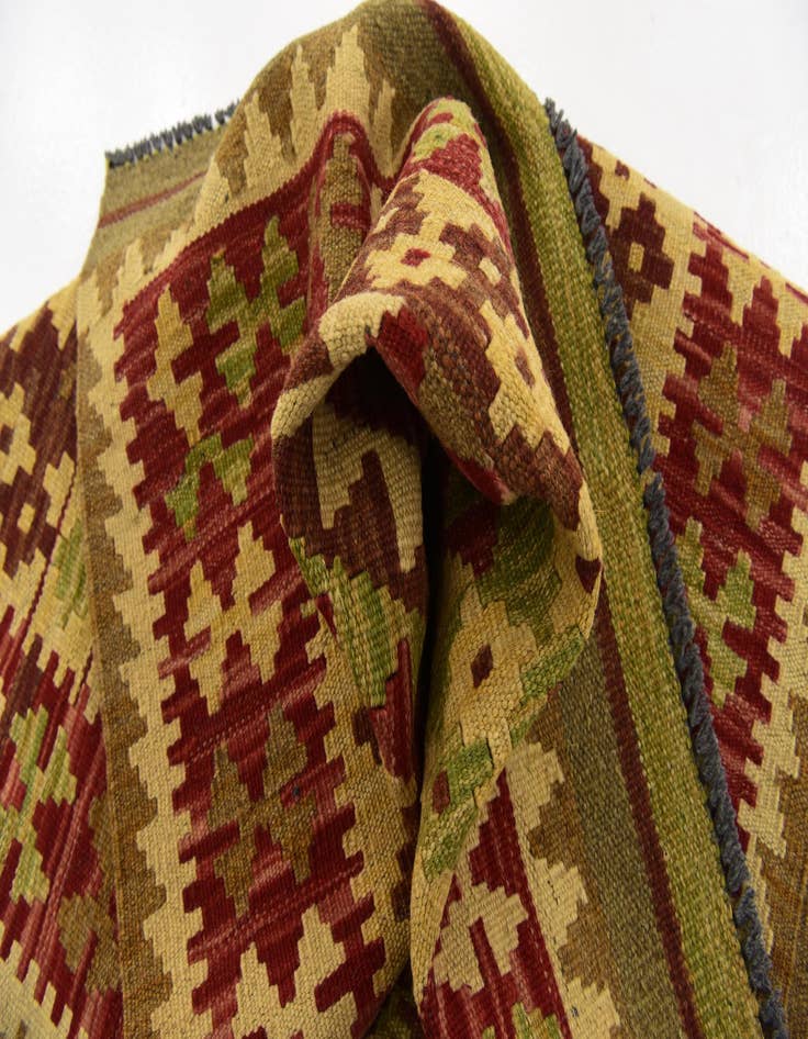 Detail image of  3' 3 x 5' 2  Hand Woven Kilim Maymana Wool Rug