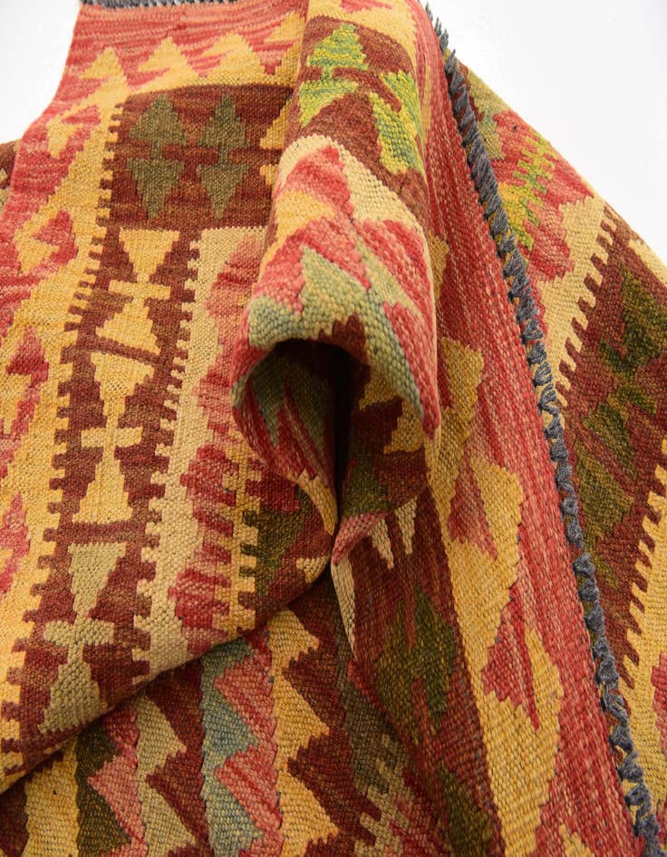 Detail image of  3' 6 x 5'  Hand Woven Kilim Maymana Wool Rug