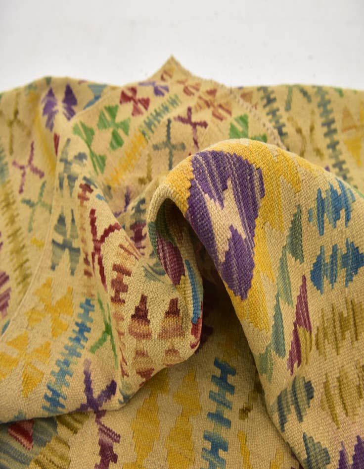 Detail image of  3' 3 x 6' 4  Hand Woven Kilim Maymana Wool Rug