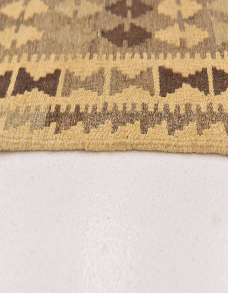 Detail image of  3' 3 x 5'  Hand Woven Kilim Maymana Wool Rug