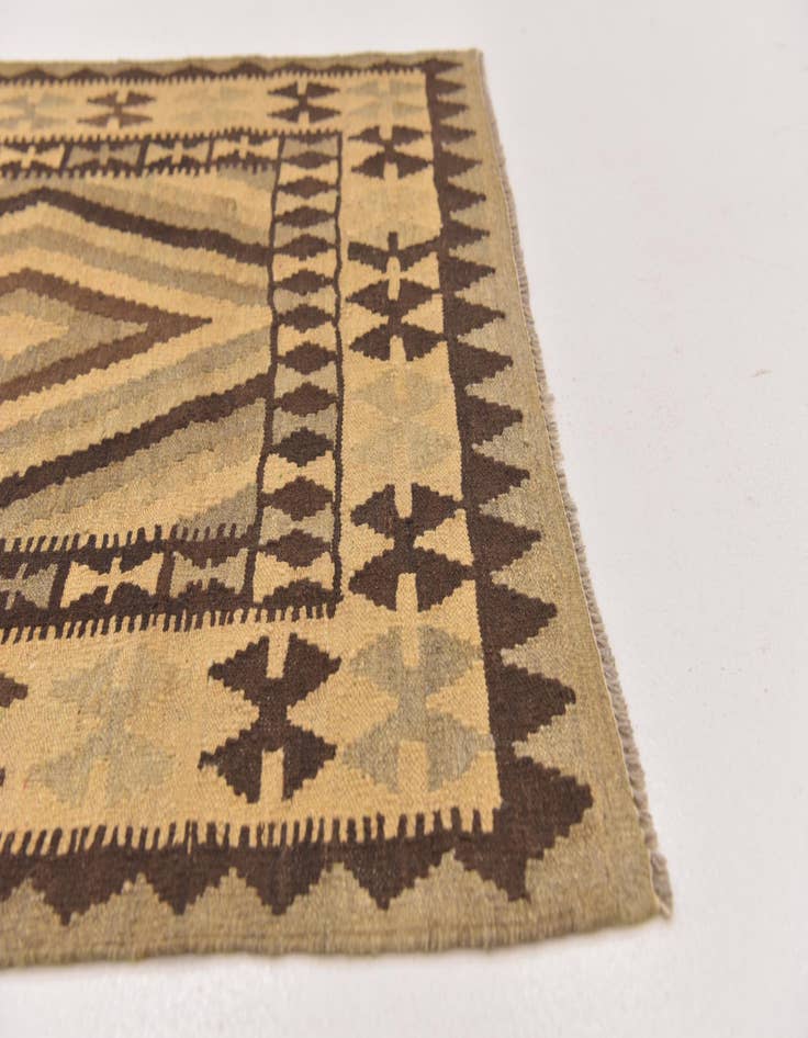 Detail image of  3' 4 x 5' 4  Hand Woven Kilim Maymana Wool Rug