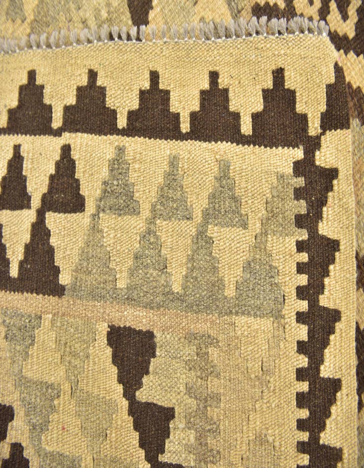 Detail image of  2' 10 x 4'  Hand Woven Kilim Maymana Wool Rug