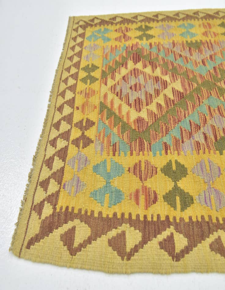 Detail image of  3' 2 x 5' 2  Hand Woven Kilim Maymana Wool Rug