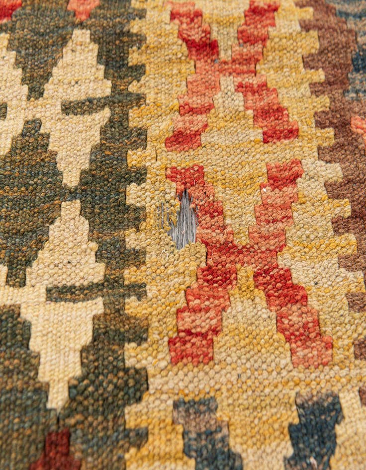 Detail image of  4' 6 x 6' 5  Hand Woven Kilim Maymana Wool Rug
