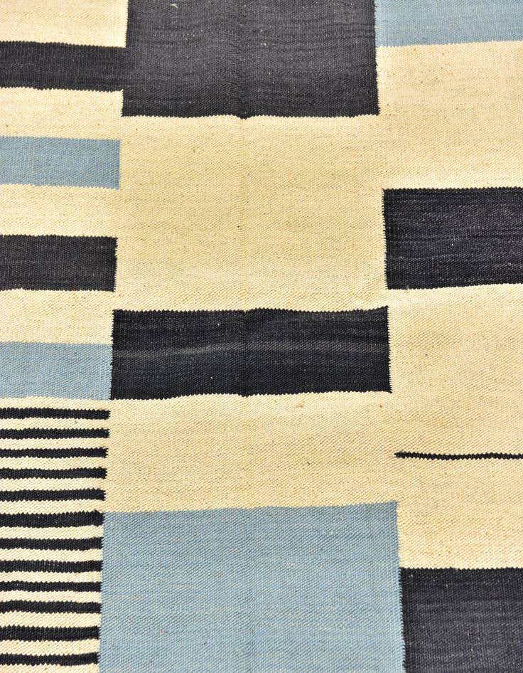 Detail image of  4' 3 x 5' 10  Hand Woven Kilim Modern Wool Rug