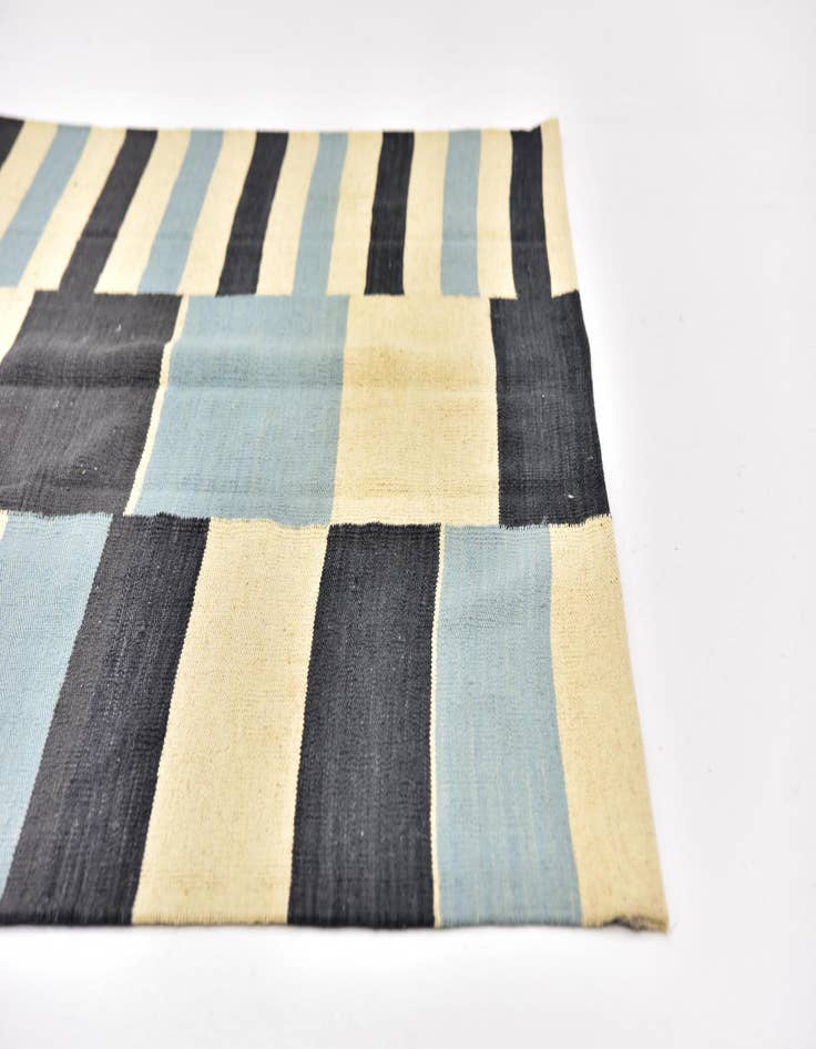 Detail image of  4' 3 x 5' 10  Hand Woven Kilim Modern Wool Rug