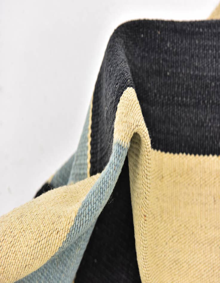 Detail image of  4' 3 x 5' 10  Hand Woven Kilim Modern Wool Rug