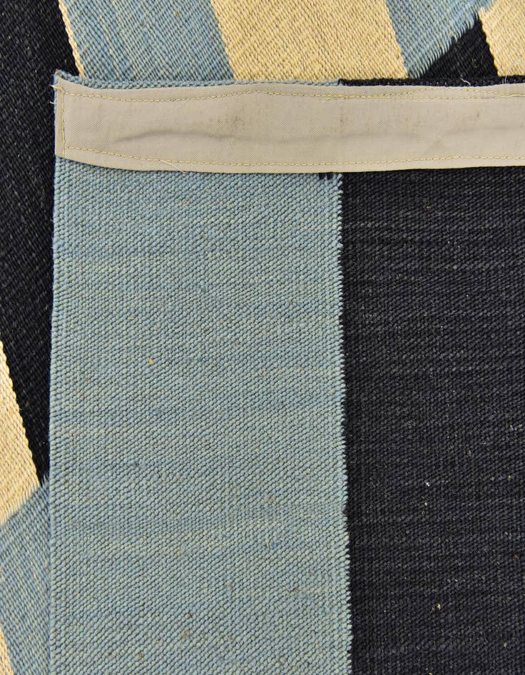 Detail image of  4' 5 x 5' 9  Hand Woven Kilim Modern Wool Rug