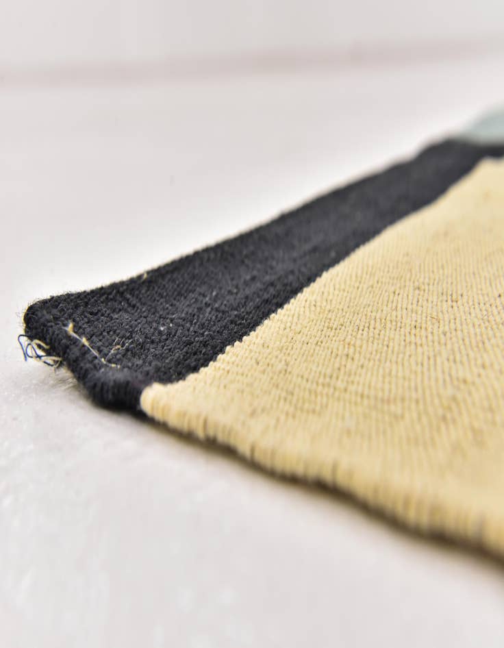 Detail image of  4' 5 x 5' 9  Hand Woven Kilim Modern Wool Rug