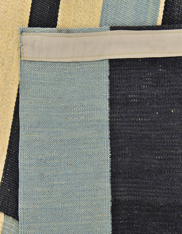 Detail image of  4' 5 x 5' 10  Hand Woven Kilim Modern Wool Rug