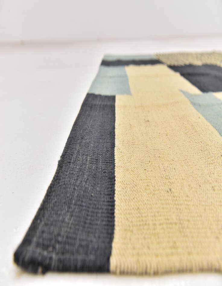 Detail image of  4' 5 x 5' 10  Hand Woven Kilim Modern Wool Rug