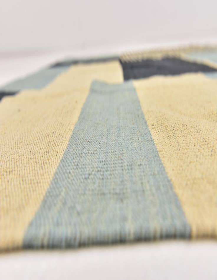 Detail image of  4' 5 x 5' 10  Hand Woven Kilim Modern Wool Rug