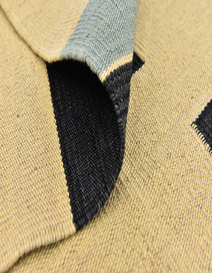 Detail image of  4' 5 x 5' 10  Hand Woven Kilim Modern Wool Rug