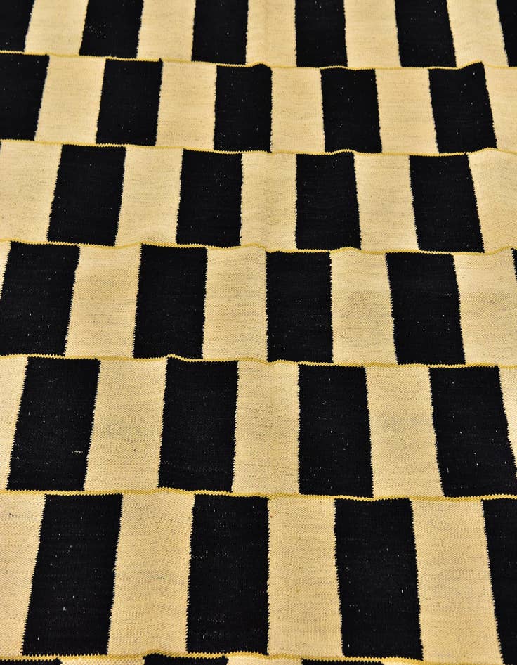 Detail image of  6' x 7' 10  Hand Woven Kilim Modern Wool Rug