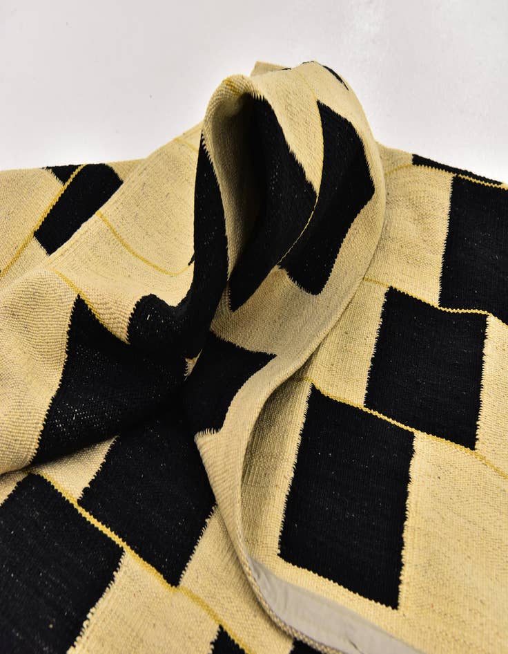 Detail image of  6' x 7' 10  Hand Woven Kilim Modern Wool Rug