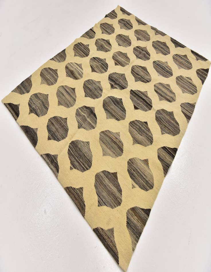 Detail image of  5' x 6' 6  Hand Woven Kilim Modern Wool Rug