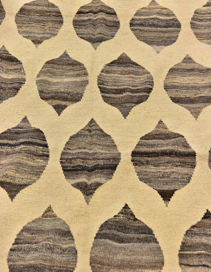 Detail image of  5' x 6' 6  Hand Woven Kilim Modern Wool Rug