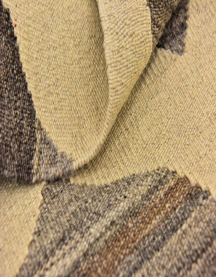 Detail image of  5' x 6' 6  Hand Woven Kilim Modern Wool Rug