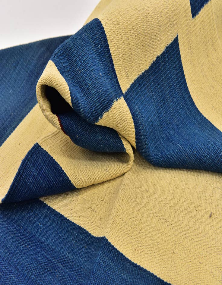 Detail image of  5' x 6' 4  Hand Woven Kilim Modern Wool Rug