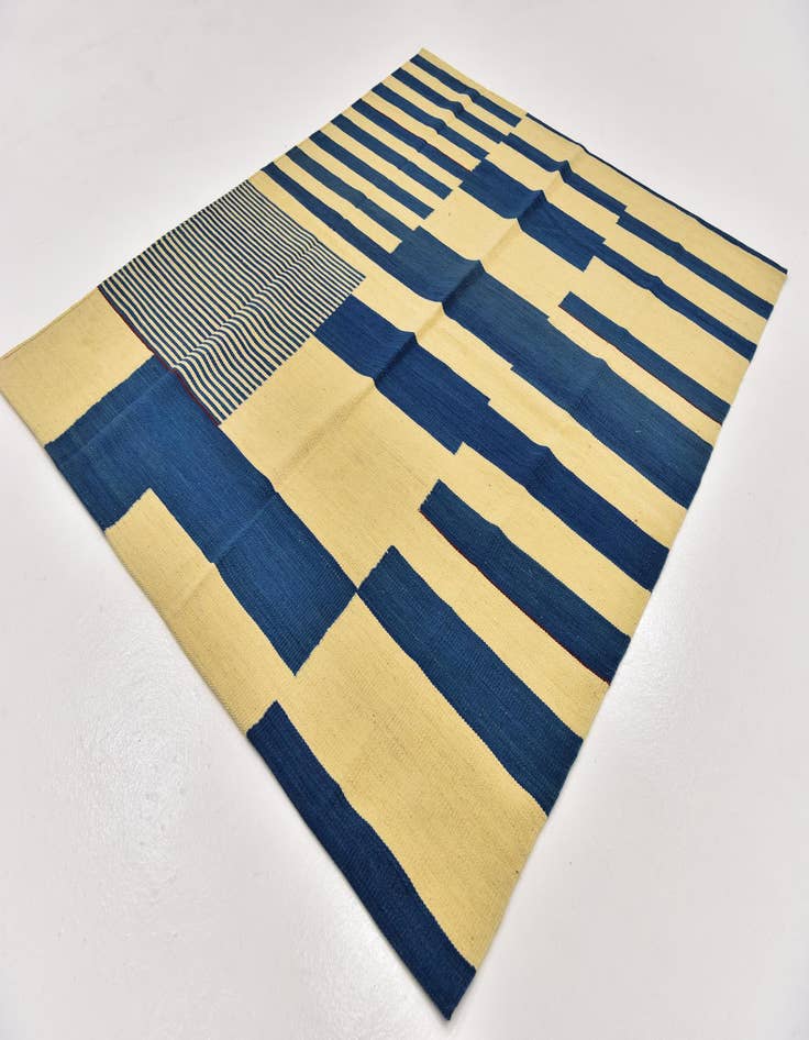 Detail image of  5' x 6' 4  Hand Woven Kilim Modern Wool Rug