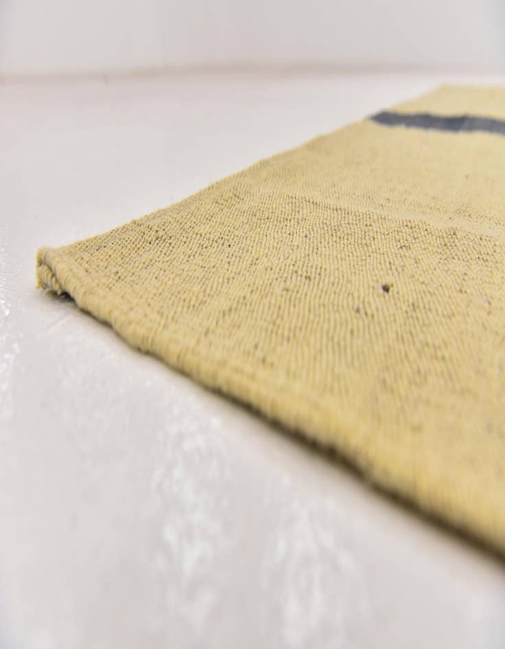 Detail image of  4' 3 x 5' 9  Hand Woven Kilim Modern Wool Rug