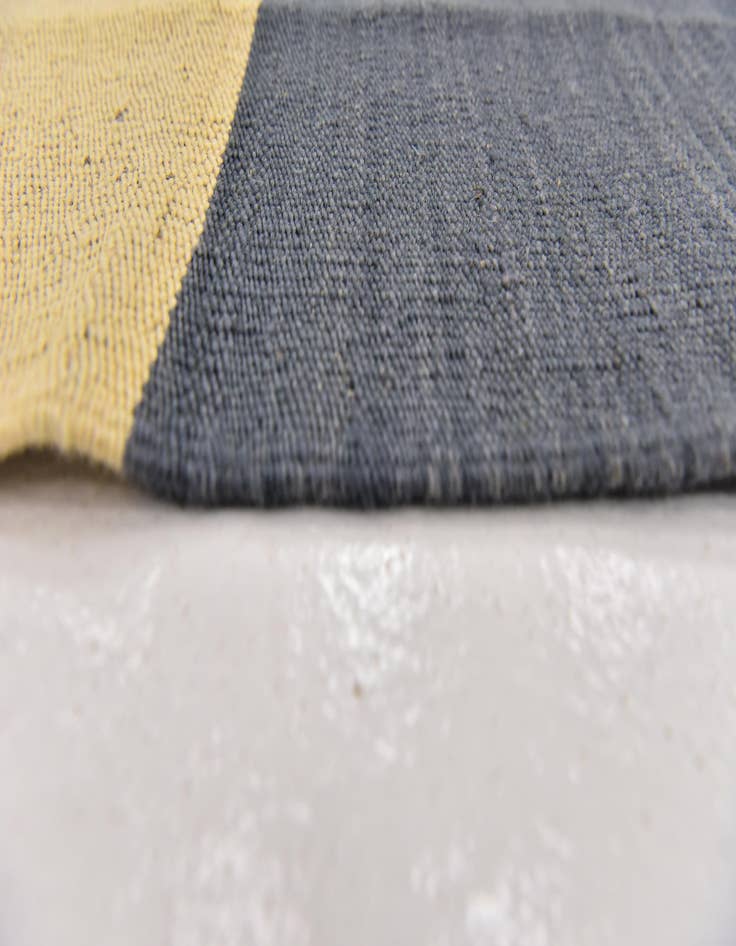 Detail image of  4' 3 x 5' 9  Hand Woven Kilim Modern Wool Rug