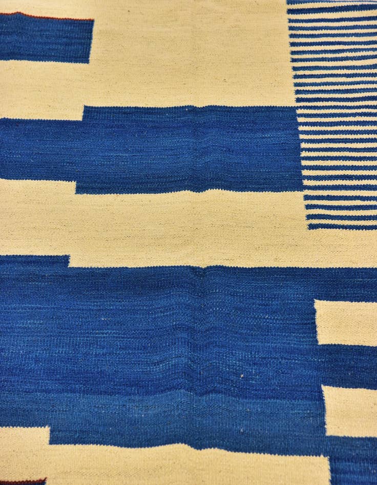 Detail image of  4' 10 x 6' 3  Hand Woven Kilim Modern Wool Rug