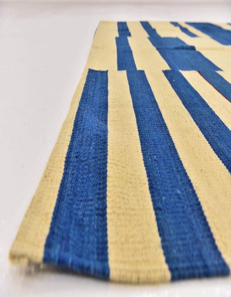 Detail image of  4' 10 x 6' 3  Hand Woven Kilim Modern Wool Rug