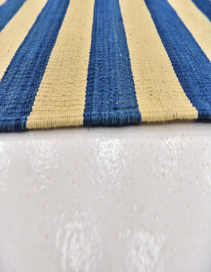 Detail image of  4' 10 x 6' 3  Hand Woven Kilim Modern Wool Rug