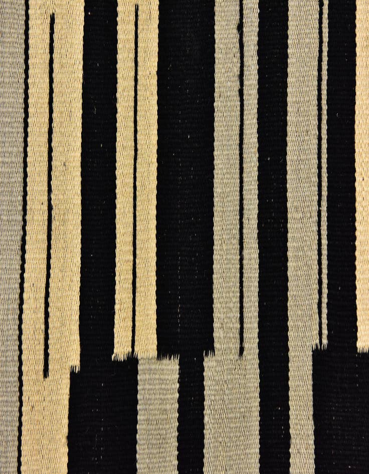 Detail image of  4' 4 x 5' 10  Hand Woven Kilim Modern Wool Rug