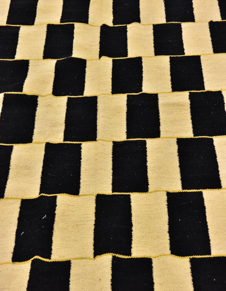 Detail image of  6' x 7' 8  Hand Woven Kilim Modern Wool Rug