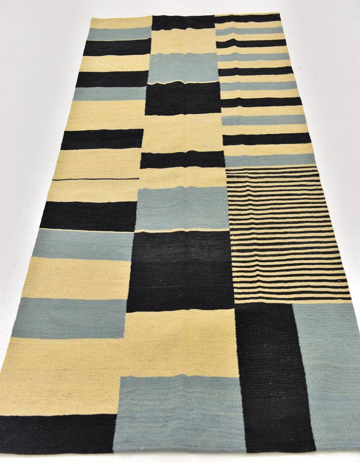 Detail image of  4' 4 x 5' 10  Hand Woven Kilim Modern Wool Rug