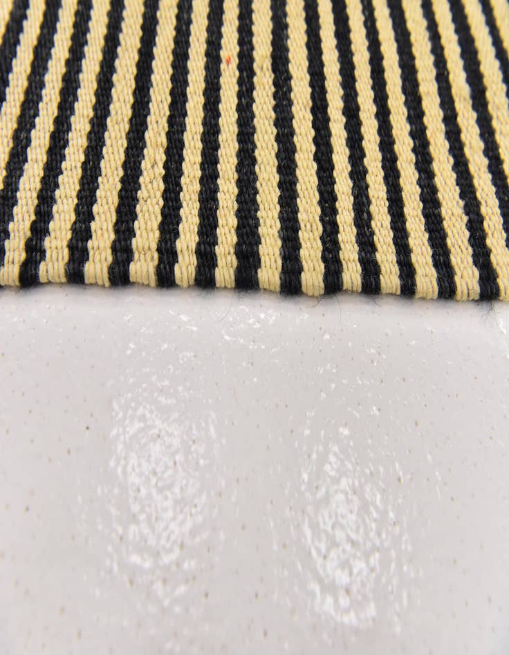 Detail image of  4' 4 x 5' 10  Hand Woven Kilim Modern Wool Rug