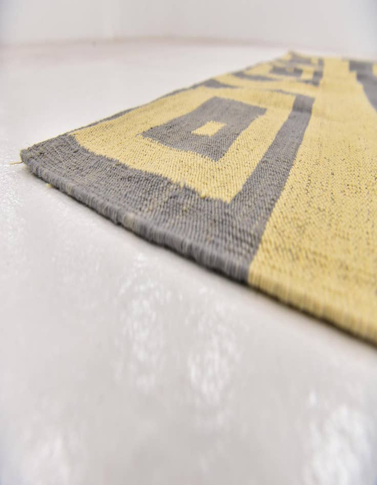 Detail image of  5' x 6' 6  Hand Woven Kilim Modern Wool Rug