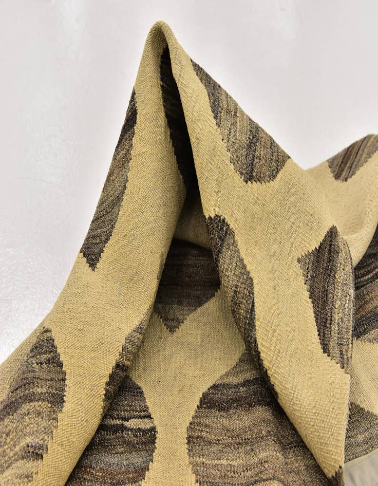 Detail image of  5' x 6' 7  Hand Woven Kilim Modern Wool Rug